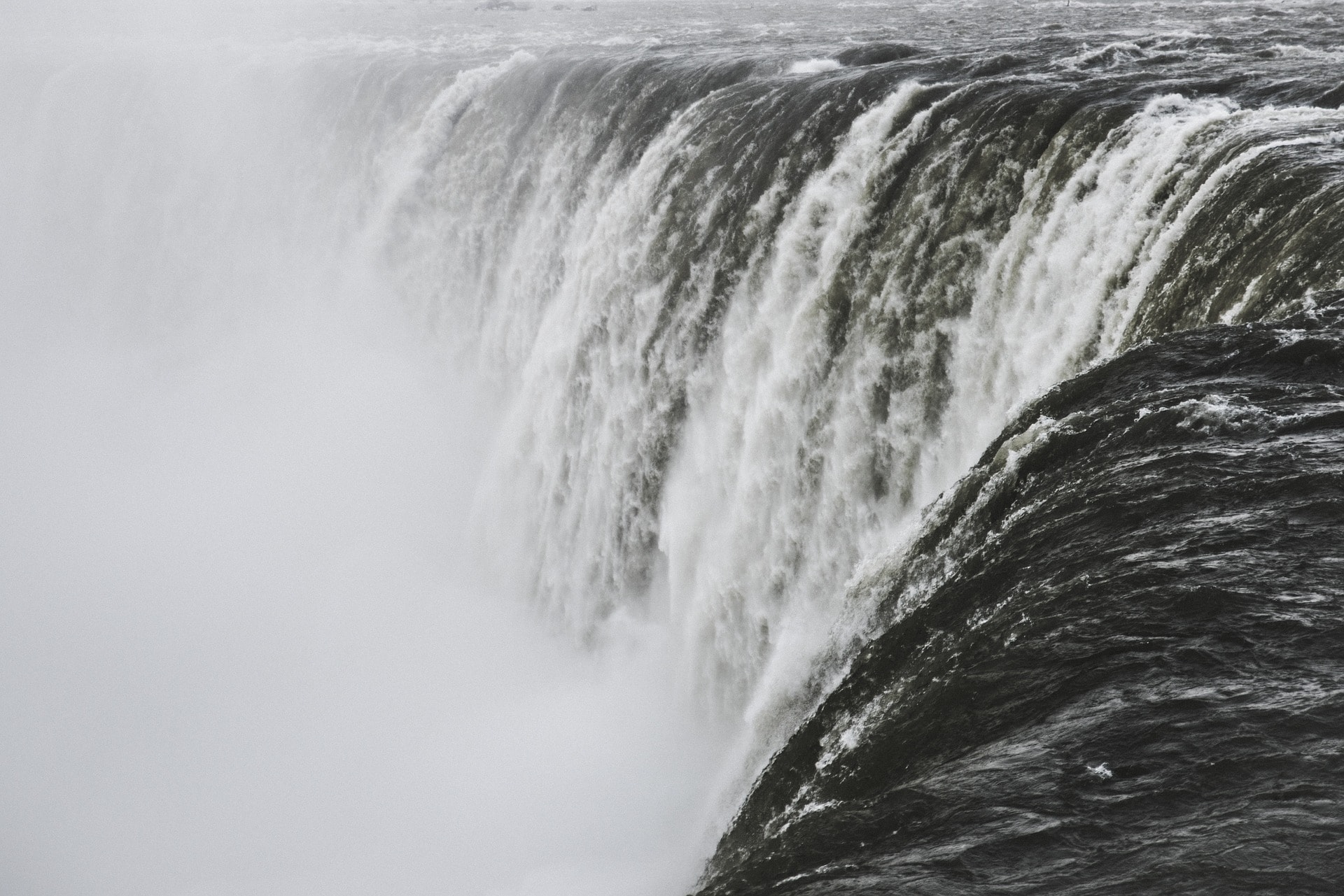 The water flowing over Steelhead Falls