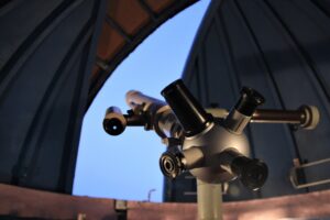A telescope like that found at the Sunriver Observatory