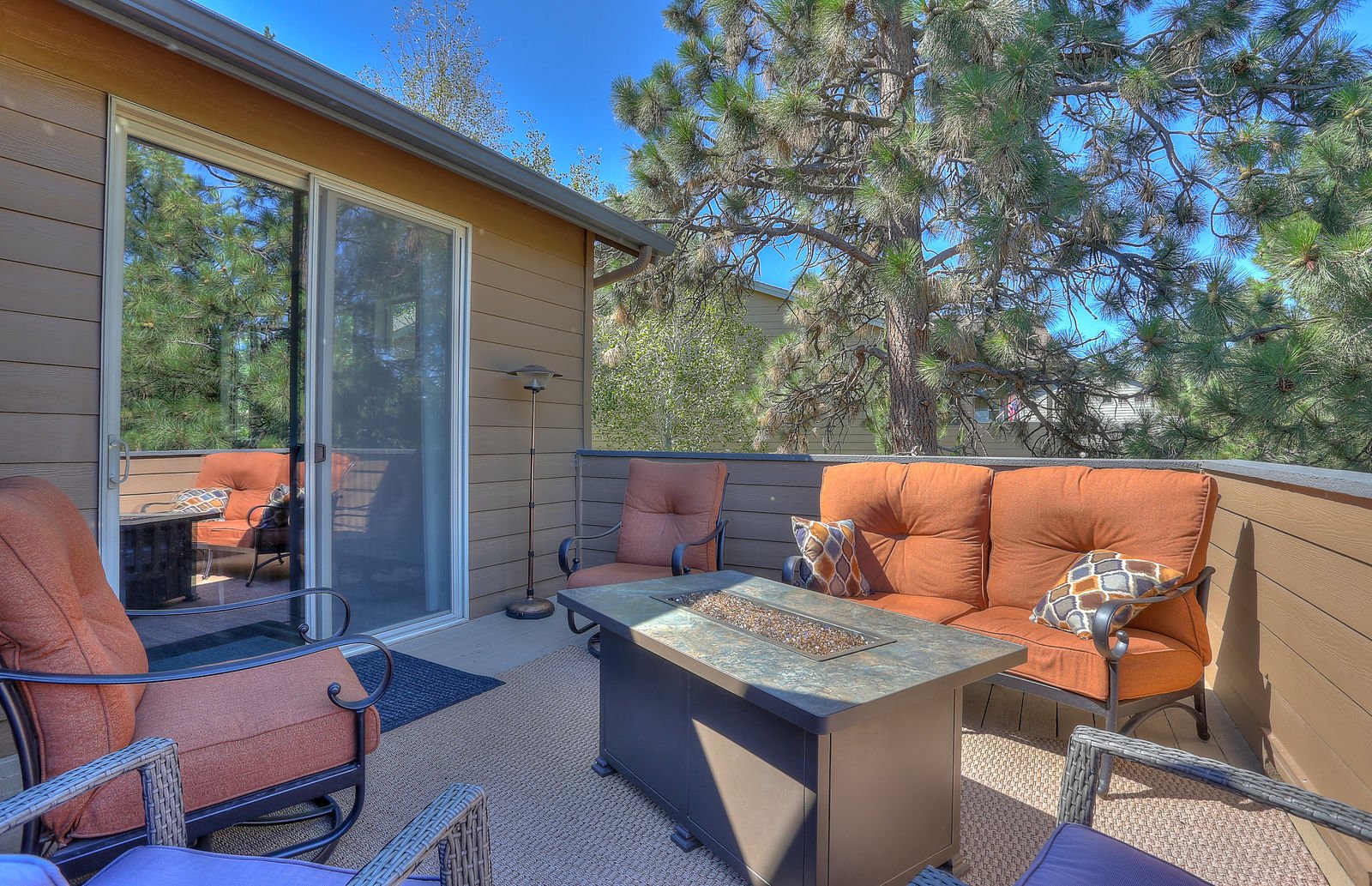 The outdoor living space of this Bend rental property
