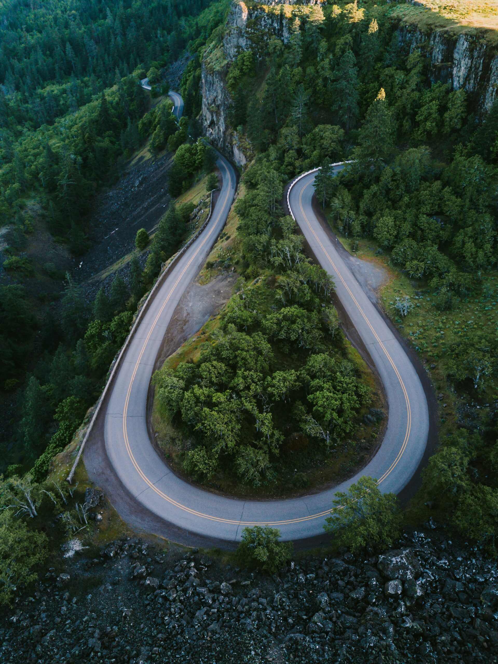 winding road in Oregon